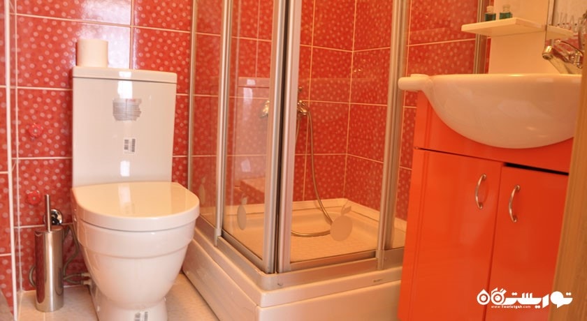 حمام و سرویس بهداشتی اتاق ها